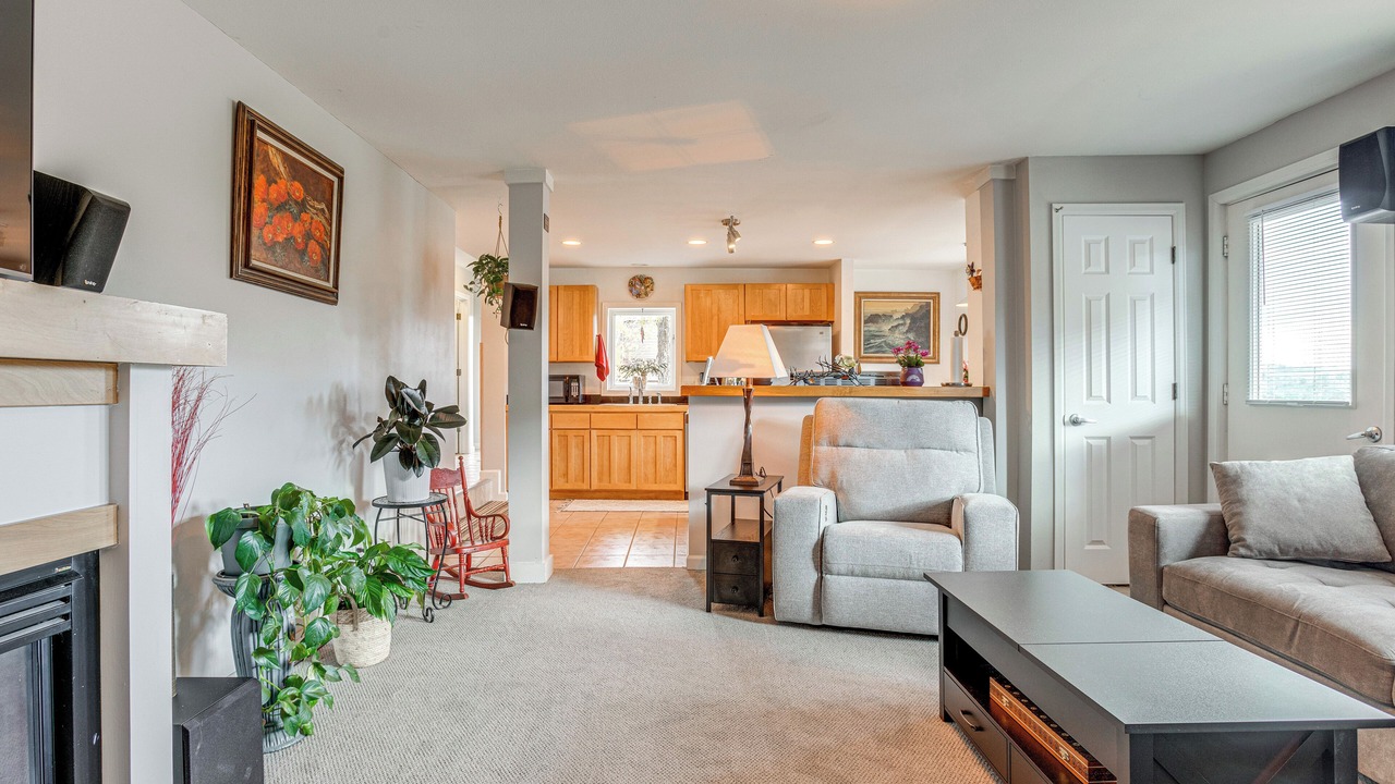 Photo of Livingroom in Central City