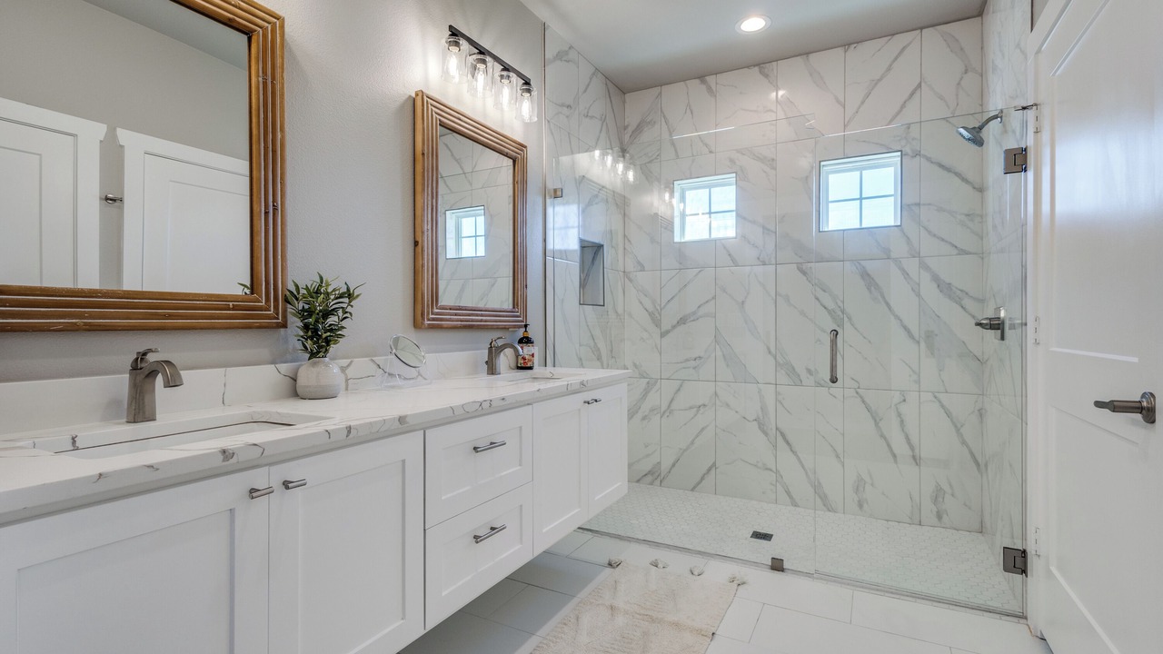 Photo of Bathroom in Hickory Creek
