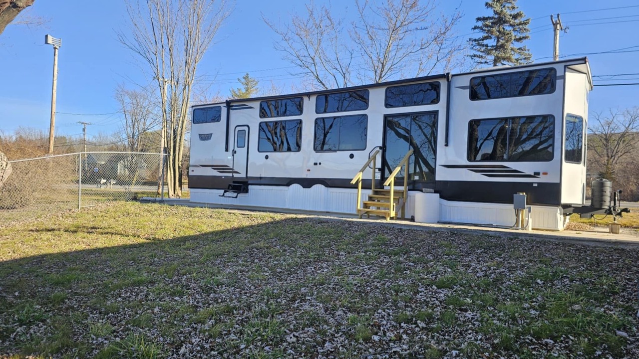 Photo of Outdoor in Central Bridge