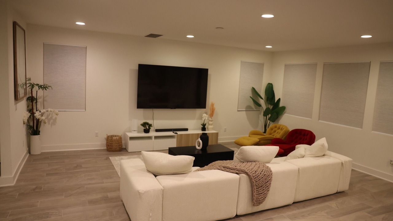 Photo of Livingroom in McNeil