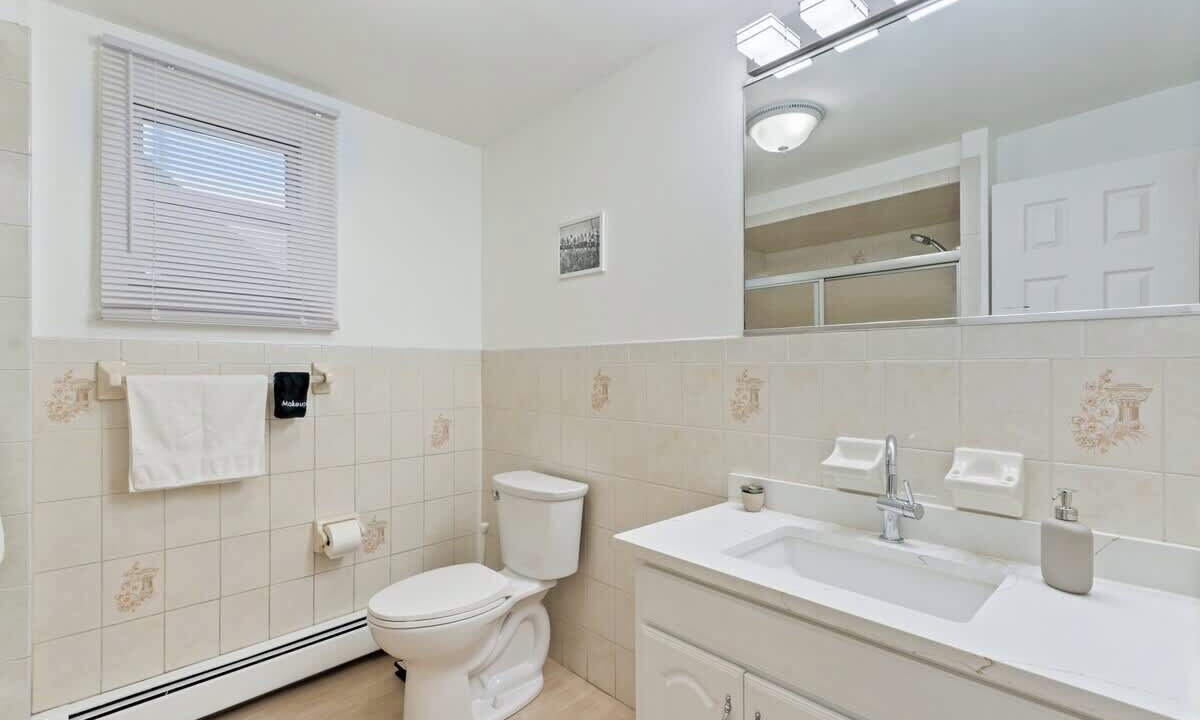 Photo of Bathroom in North Bergen