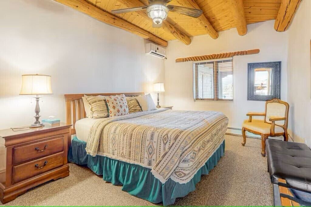 Photo of Bedroom in Arroyo Hondo