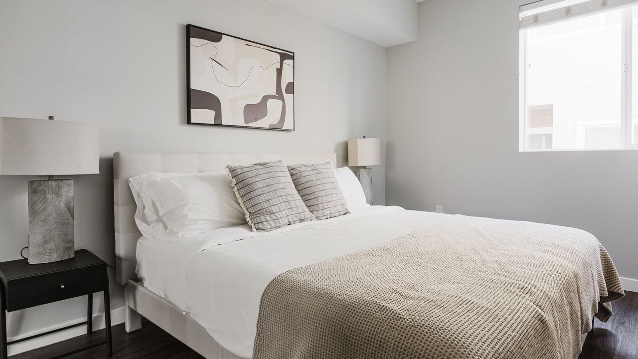 Photo of Bedroom in NoHo Arts District