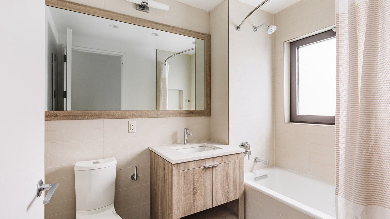Photo of Bathroom in Hunters Point
