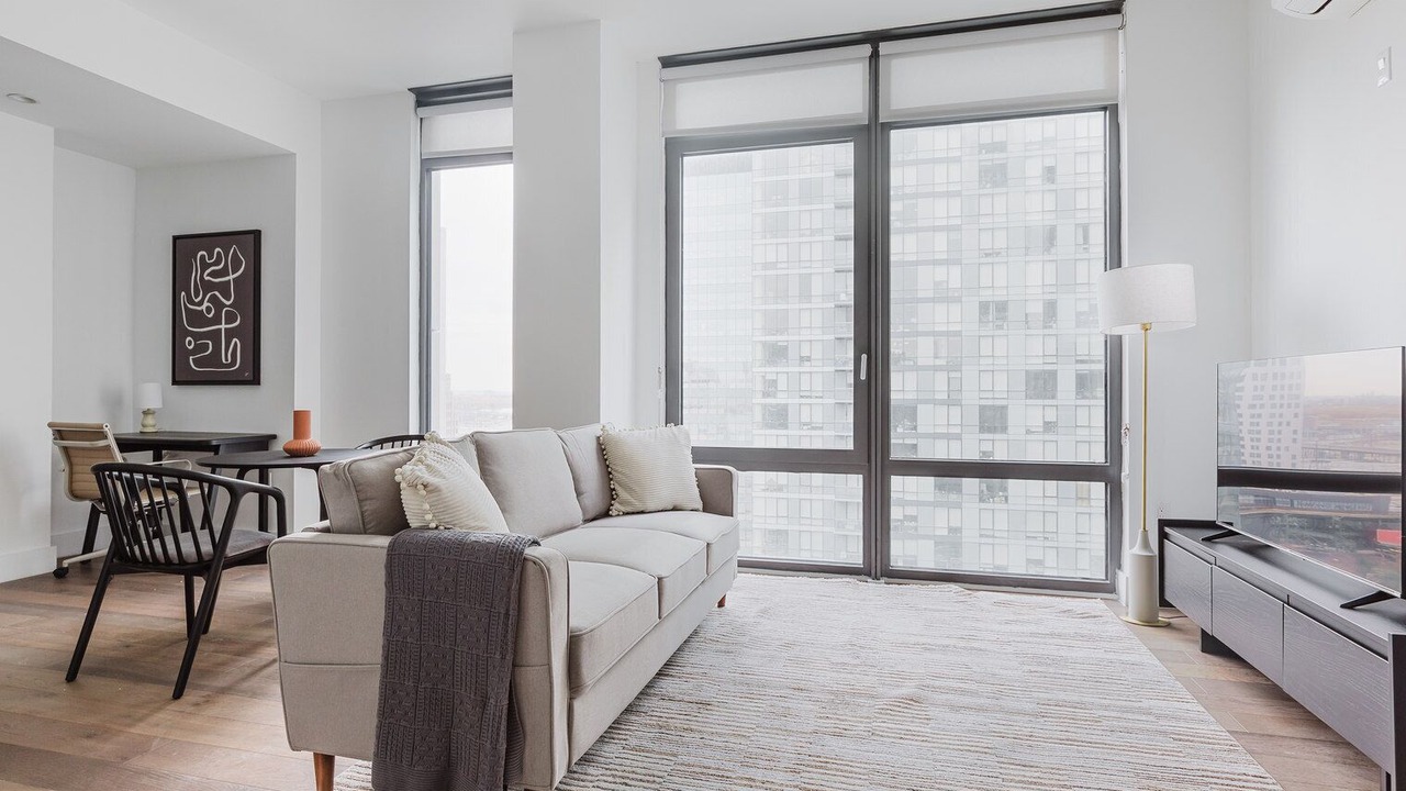 Photo of Livingroom in Hunters Point