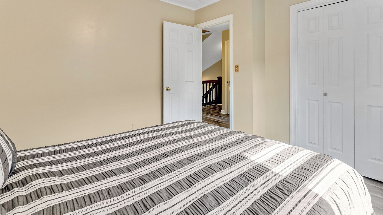 Photo of Bedroom in Star City