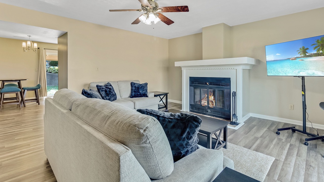 Photo of Livingroom in Star City