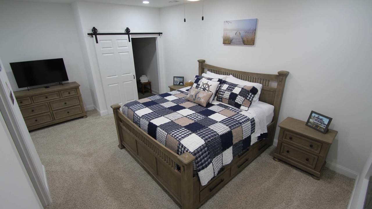 Photo of Bedroom in Buckeye Lake