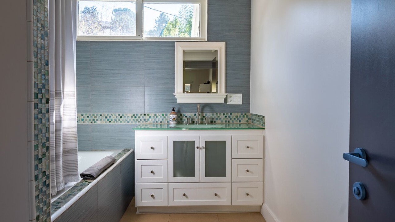 Photo of Bathroom in Hollywood Hills