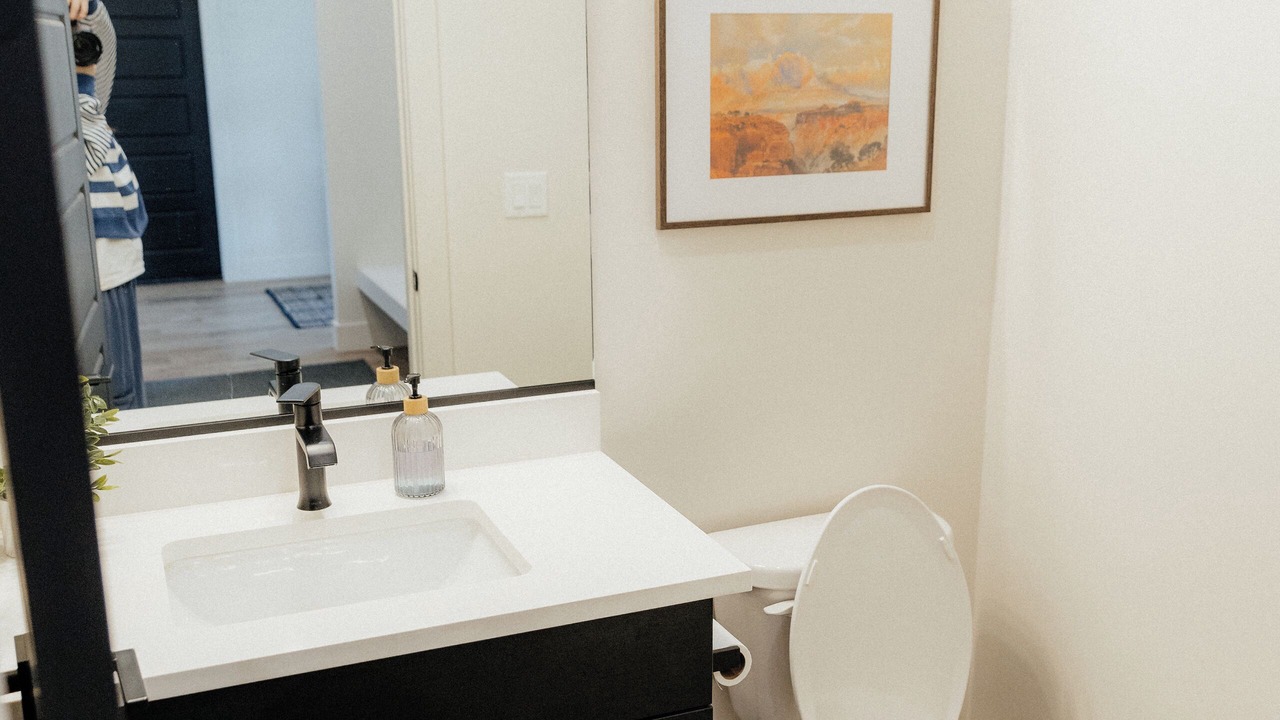 Photo of Bathroom in Hurricane