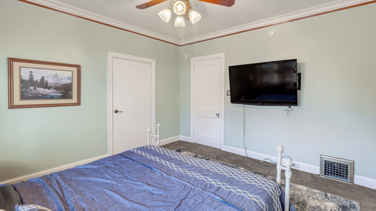 Photo of Bedroom in Roswell