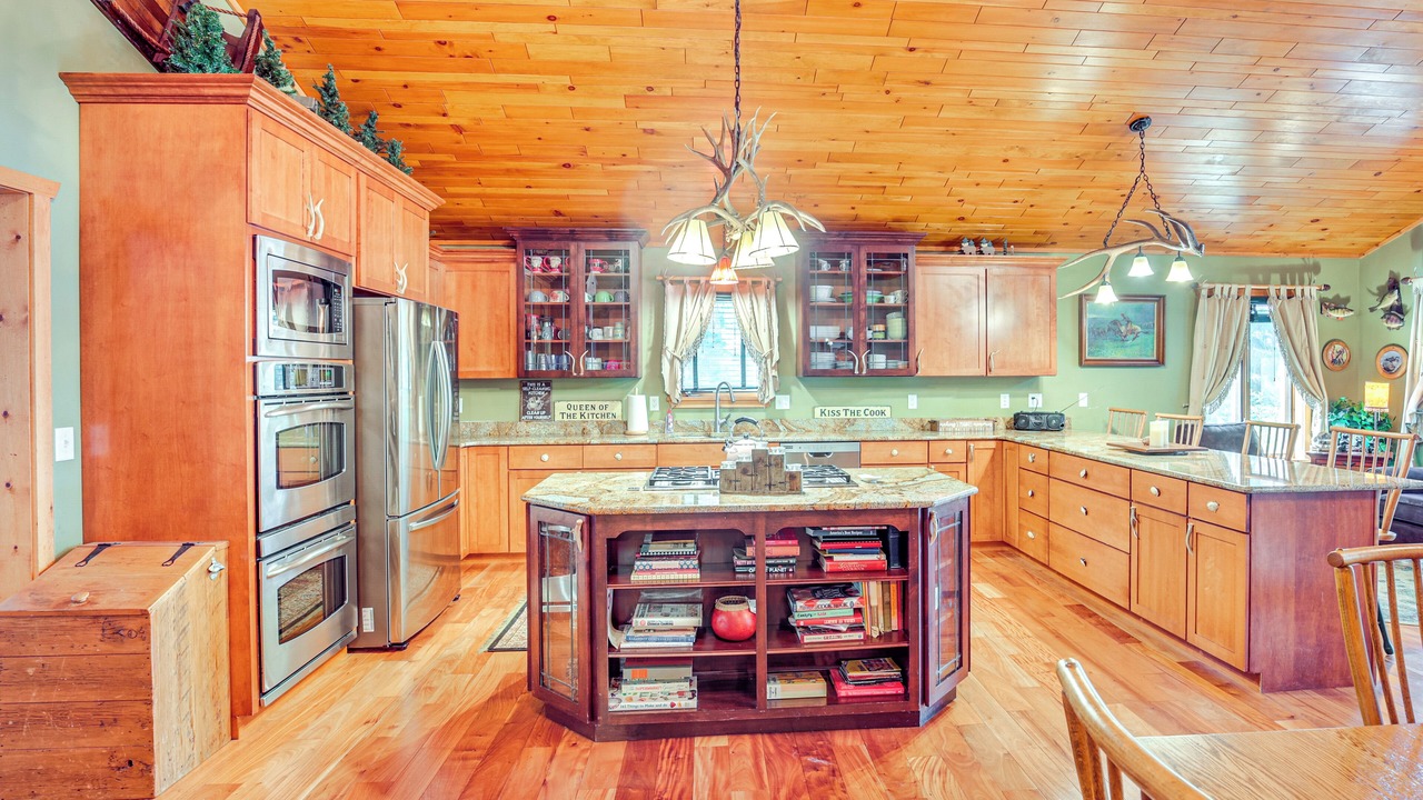 Photo of Kitchen in Lake Tomahawk