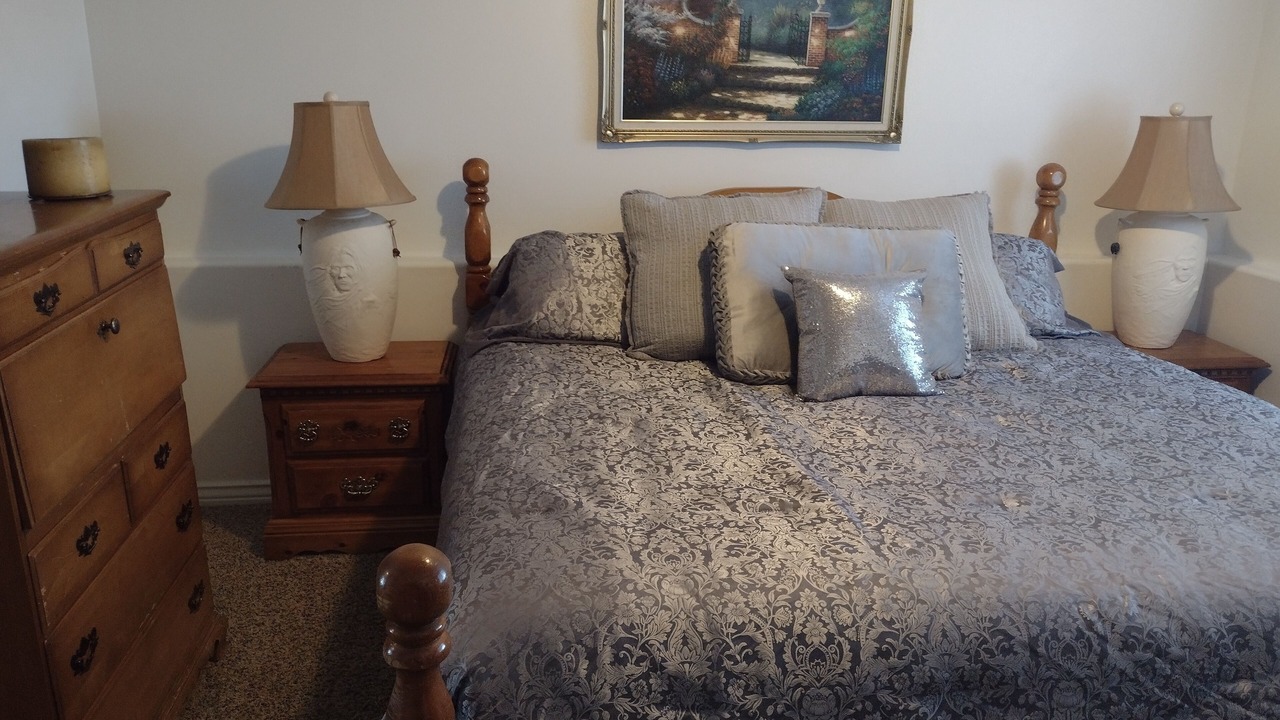 Photo of Bedroom in Elk Ridge