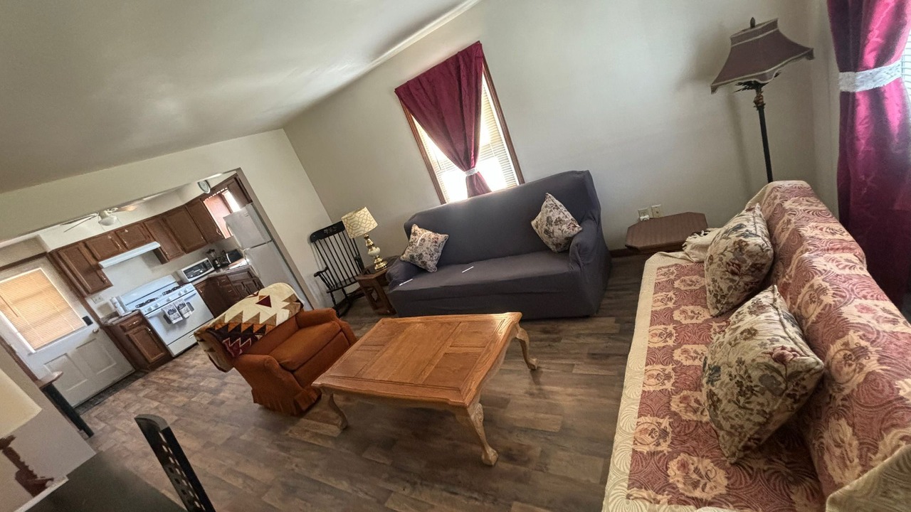 Photo of Livingroom in Youngstown