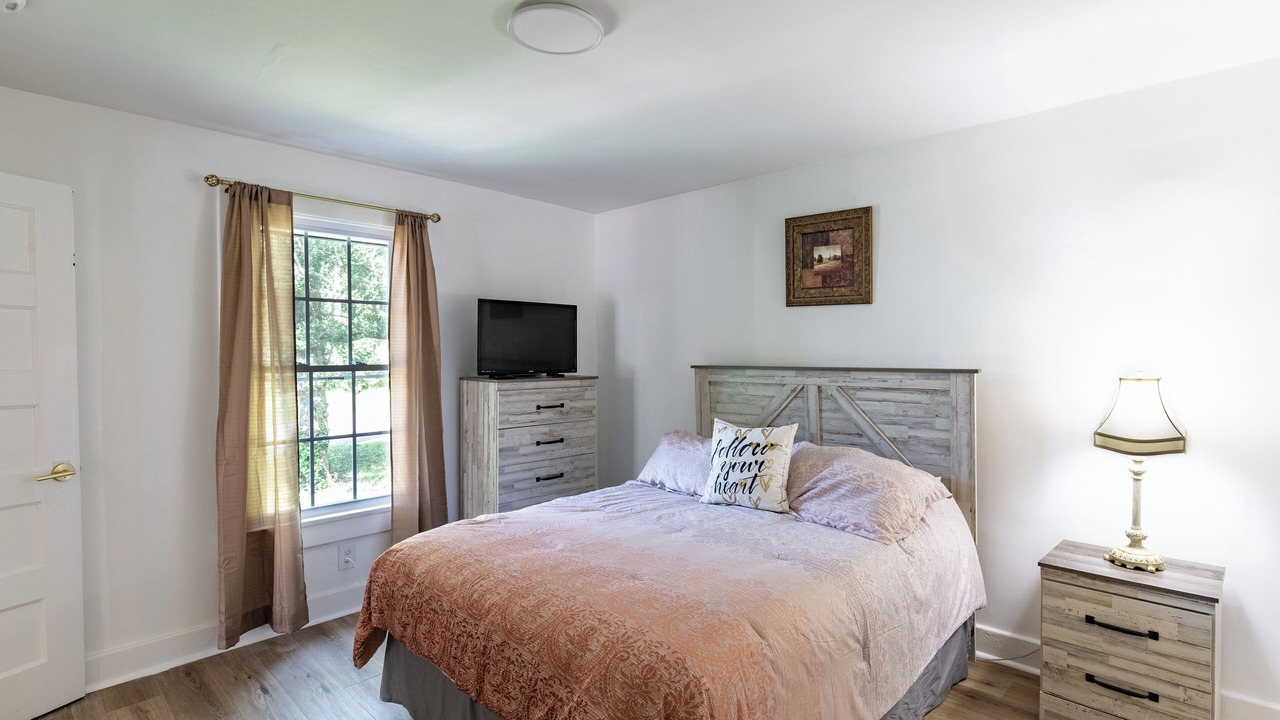 Photo of Bedroom in Knoxville