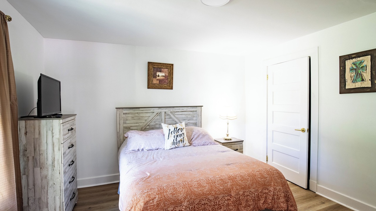 Photo of Bedroom in Knoxville