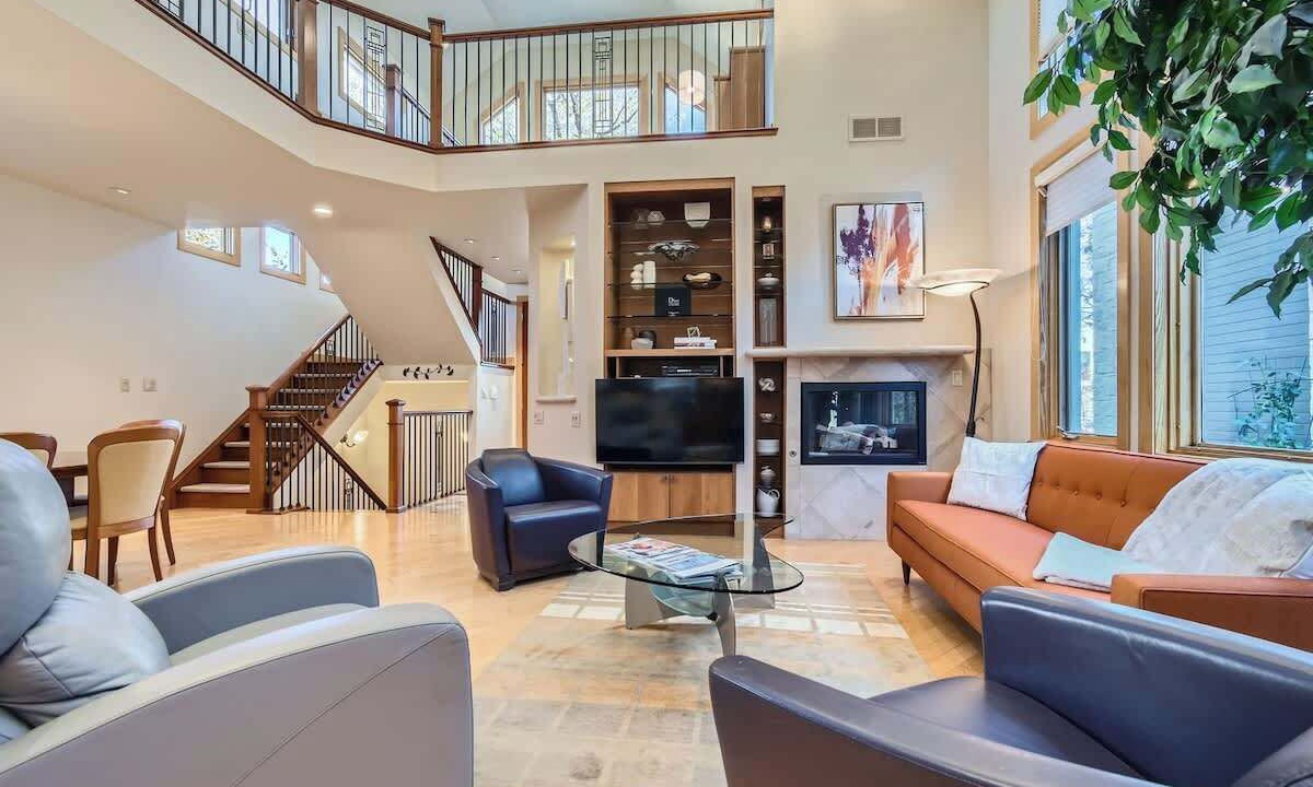 Photo of Livingroom in Cherry Creek