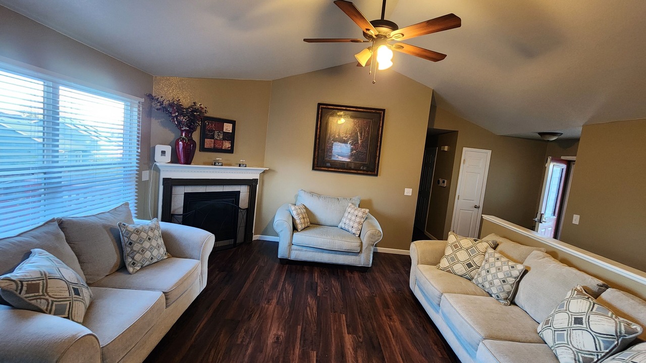 Photo of Livingroom in Greeley