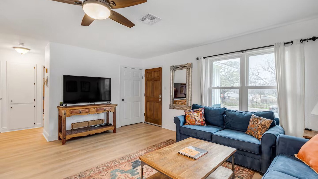 Photo of Livingroom in South Congress
