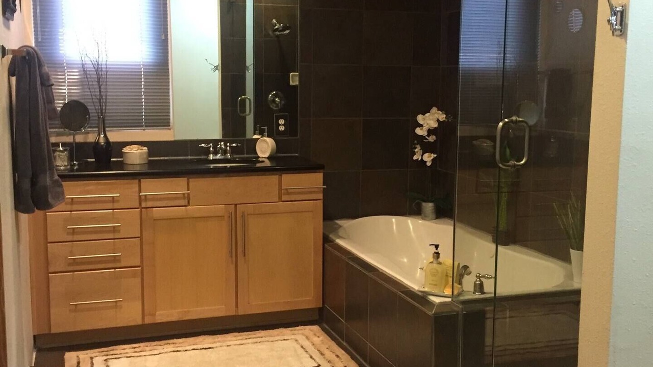 Photo of Bathroom in Raynolds Addition