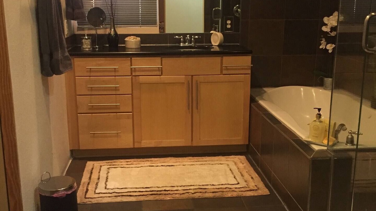 Photo of Bathroom in Raynolds Addition
