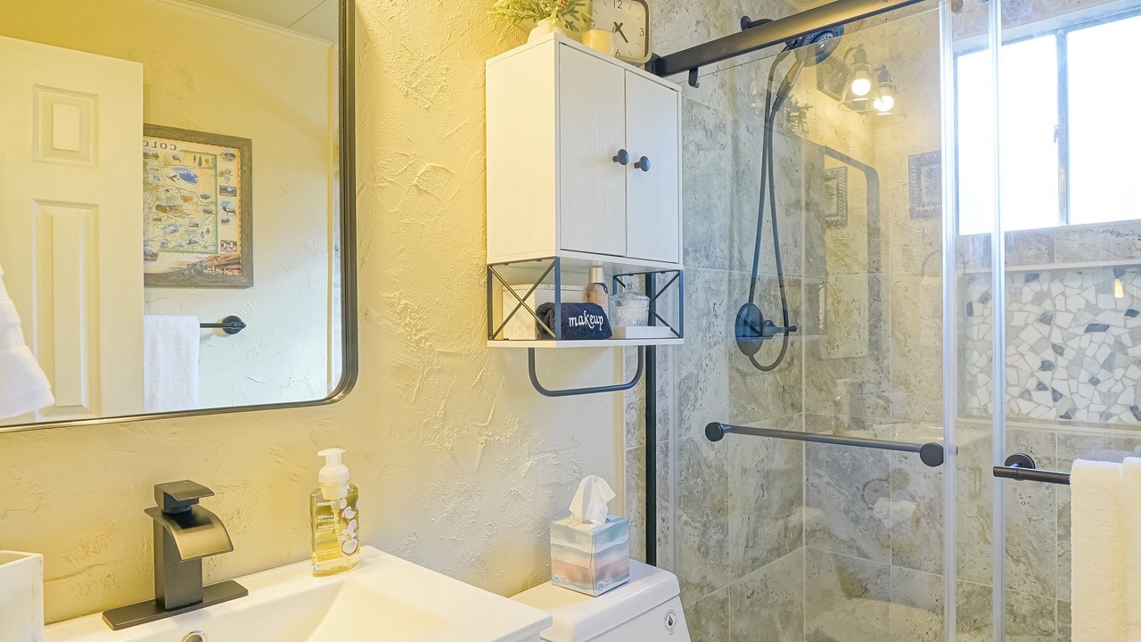 Photo of Bathroom in Rainbow Valley
