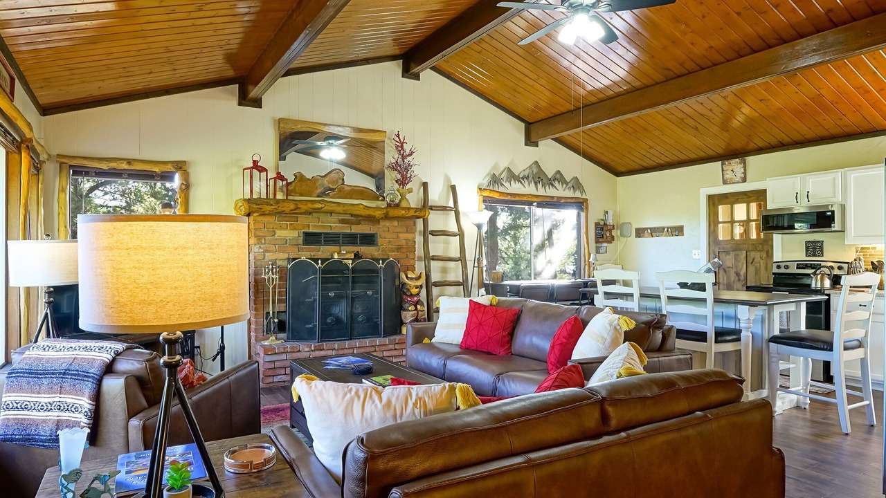 Photo of Livingroom in Rainbow Valley