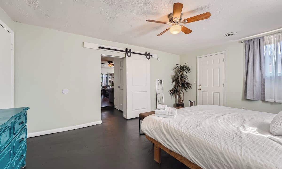 Photo of Bedroom in Northeast Park Hill
