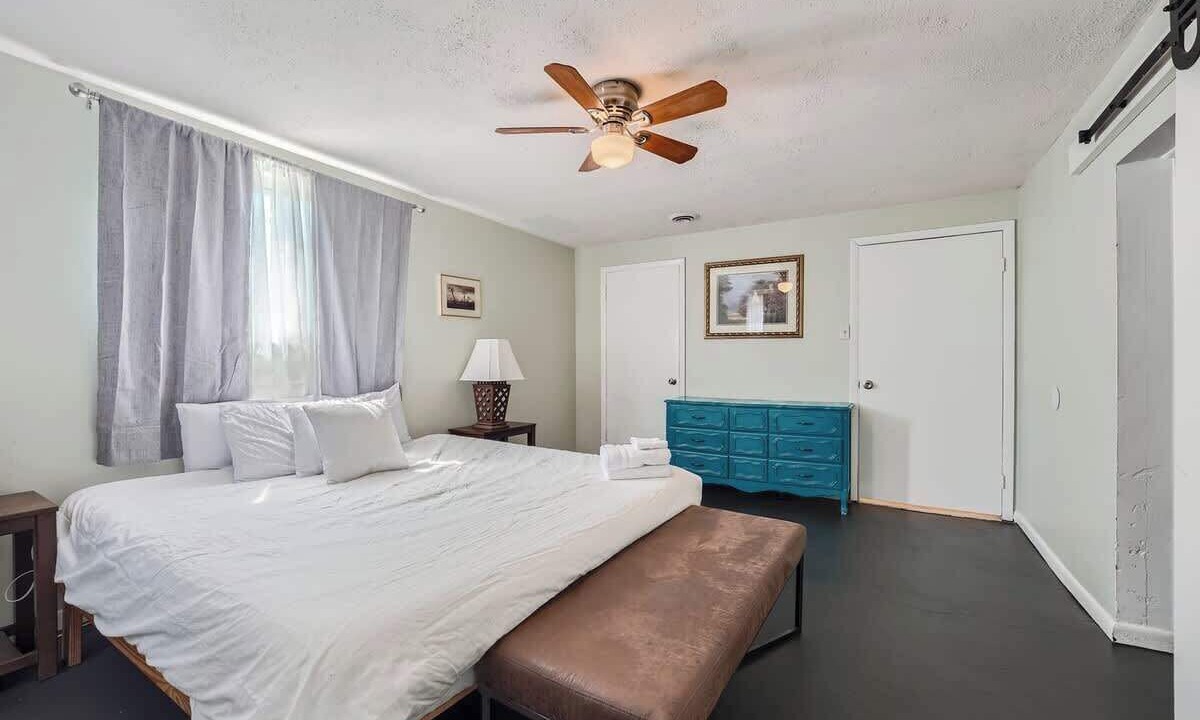 Photo of Bedroom in Northeast Park Hill