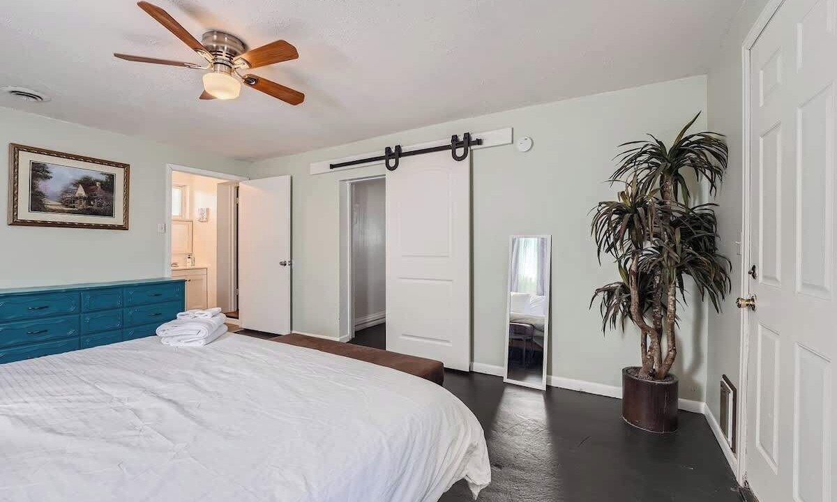 Photo of Bedroom in Northeast Park Hill