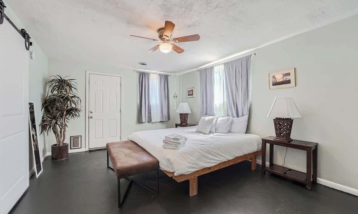 Photo of Bedroom in Northeast Park Hill