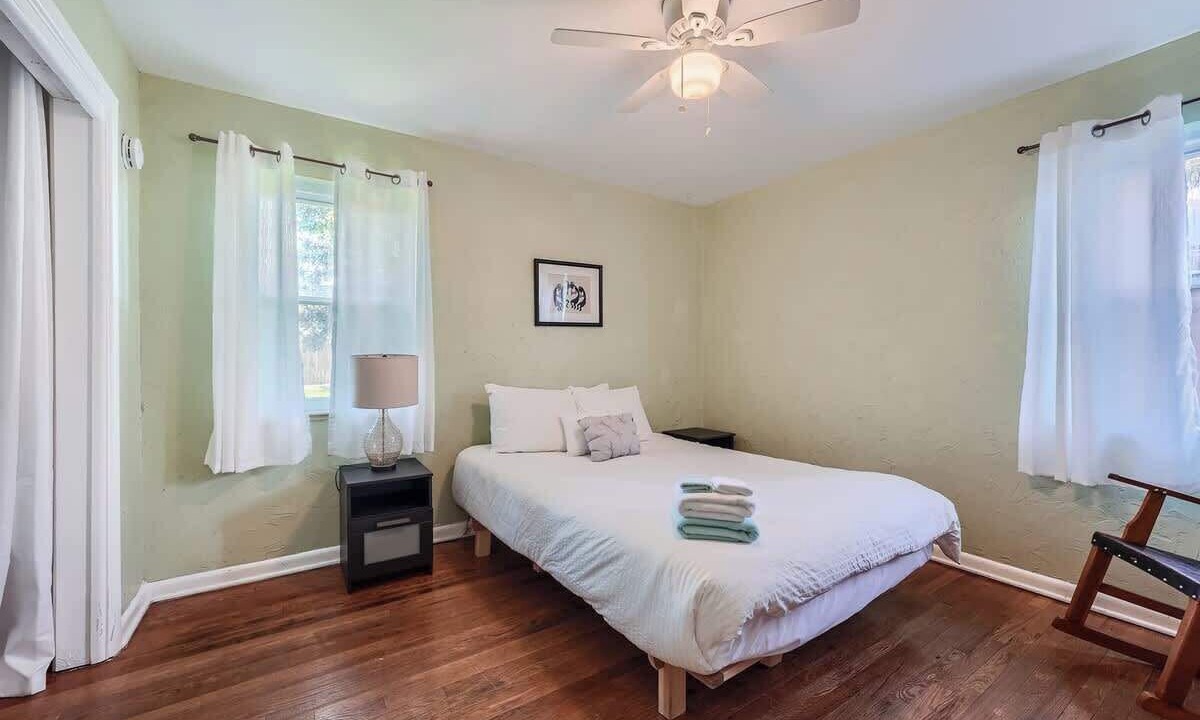 Photo of Bedroom in Northeast Park Hill