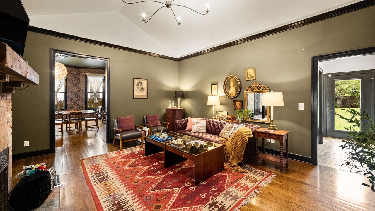 Photo of Livingroom in Eastwood