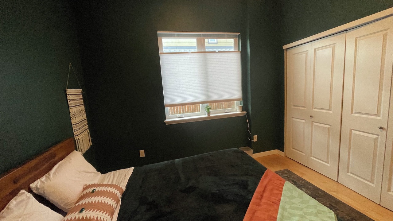 Photo of Bedroom in North Broadway - Holiday