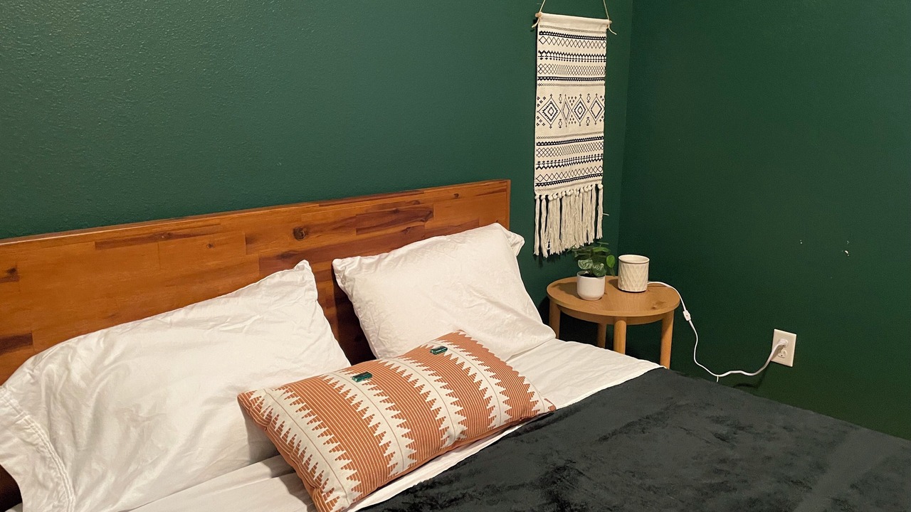 Photo of Bedroom in North Broadway - Holiday
