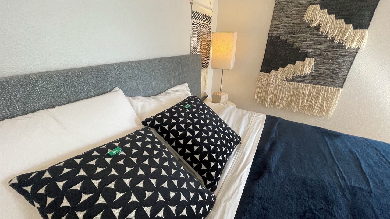 Photo of Bedroom in North Broadway - Holiday