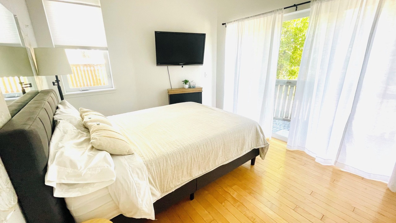 Photo of Bedroom in North Broadway - Holiday