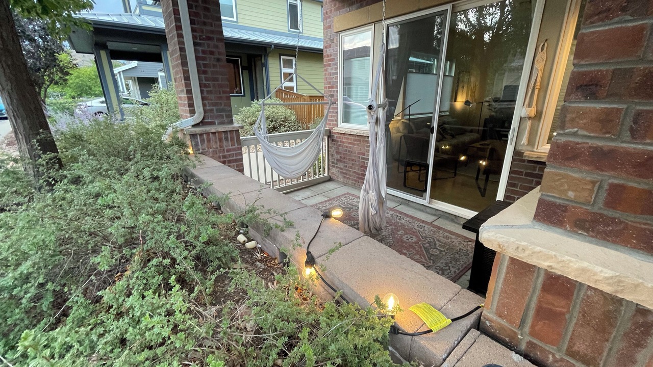 Photo of Outdoor in North Broadway - Holiday