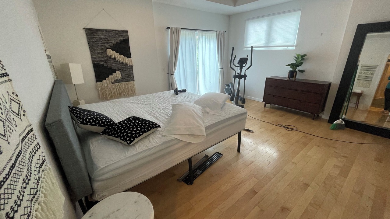 Photo of Bedroom in North Broadway - Holiday