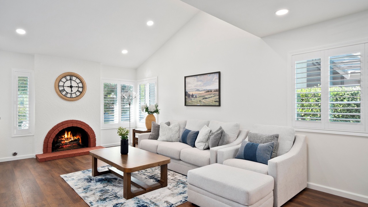 Photo of Livingroom in Fountain Valley
