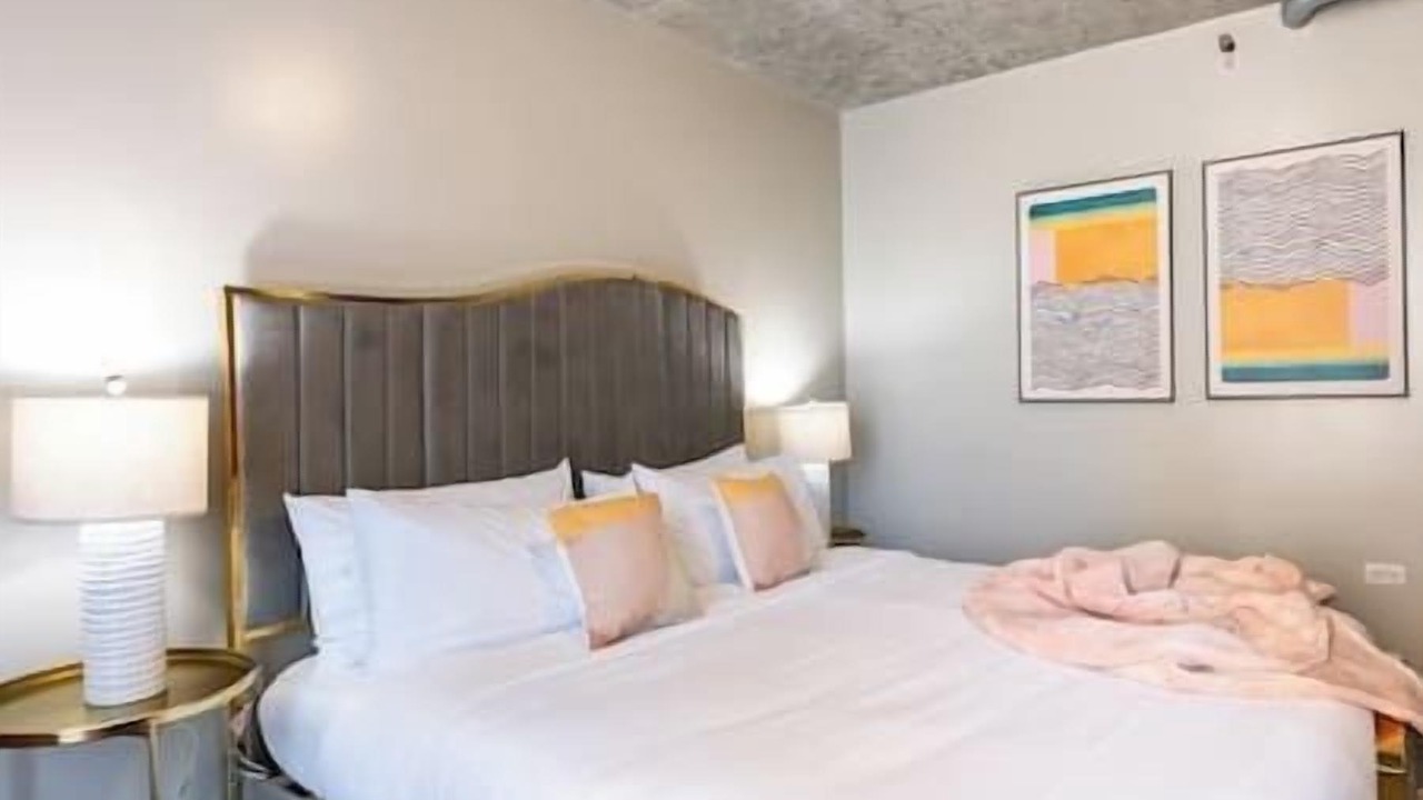 Photo of Bedroom in The Loop