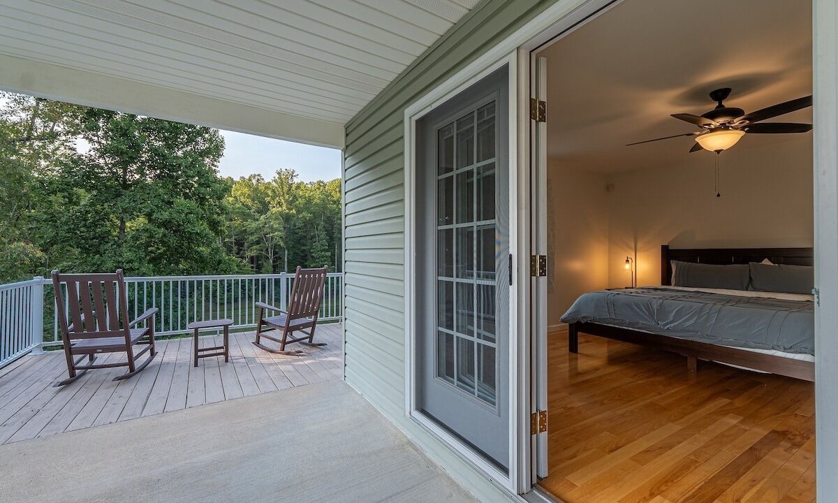 Photo of Patio Balcony in Lansing