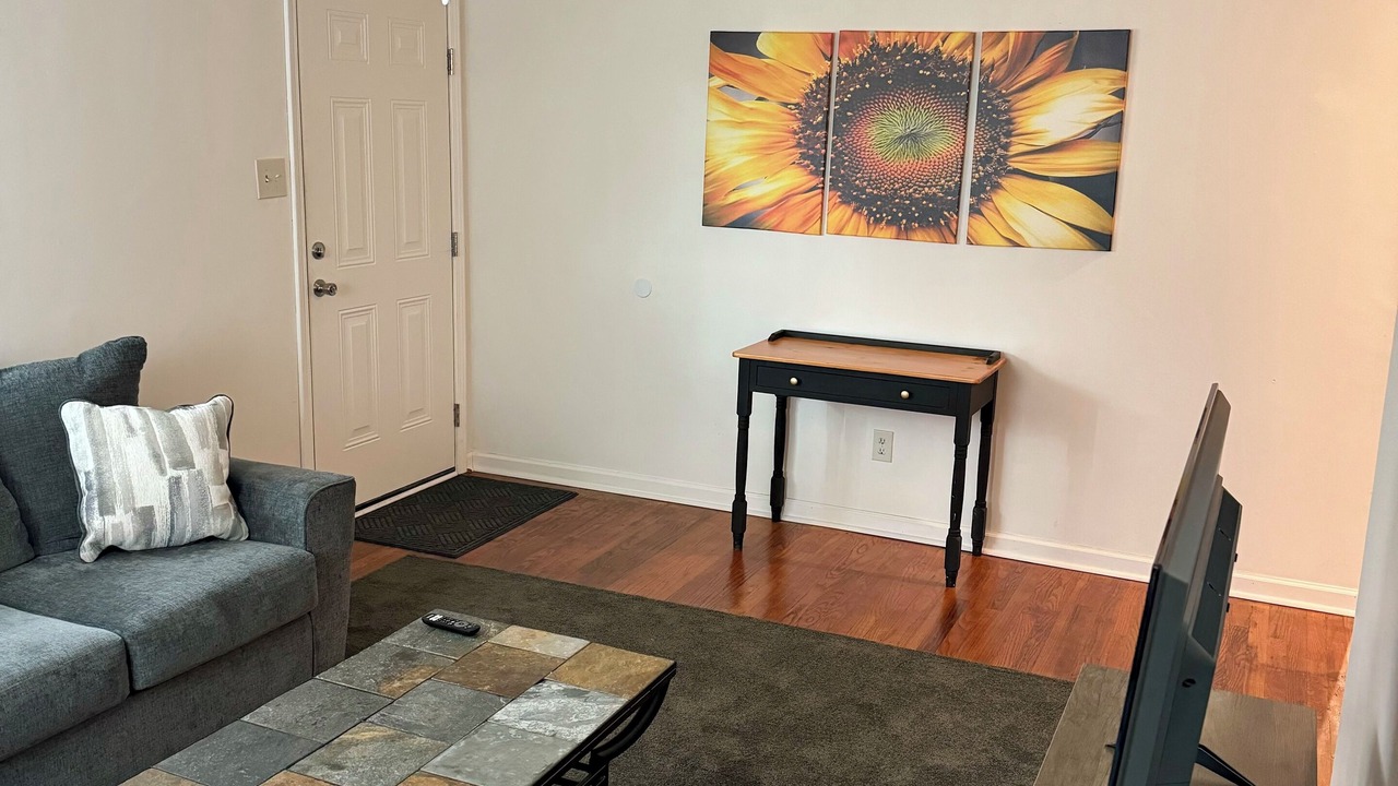 Photo of Livingroom in Roanoke Rapids