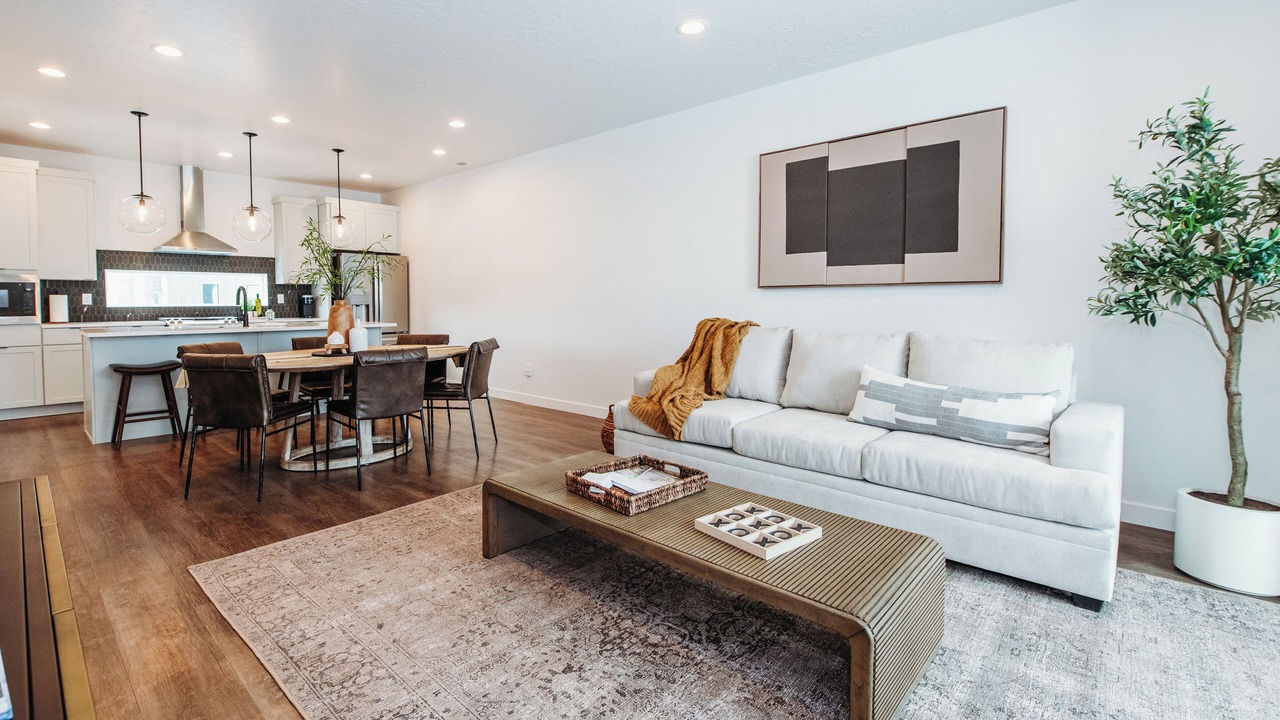 Photo of Livingroom in Mountain Green