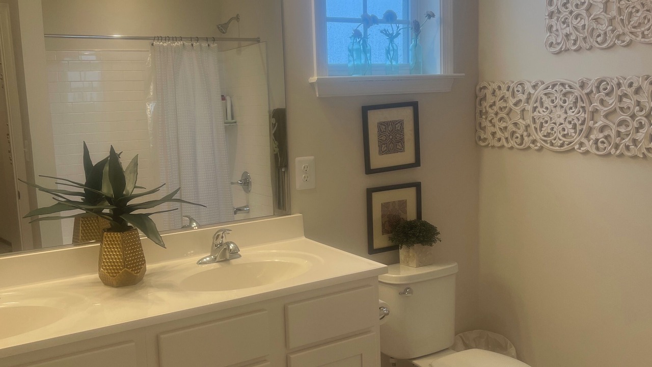Photo of Bathroom in Laurel