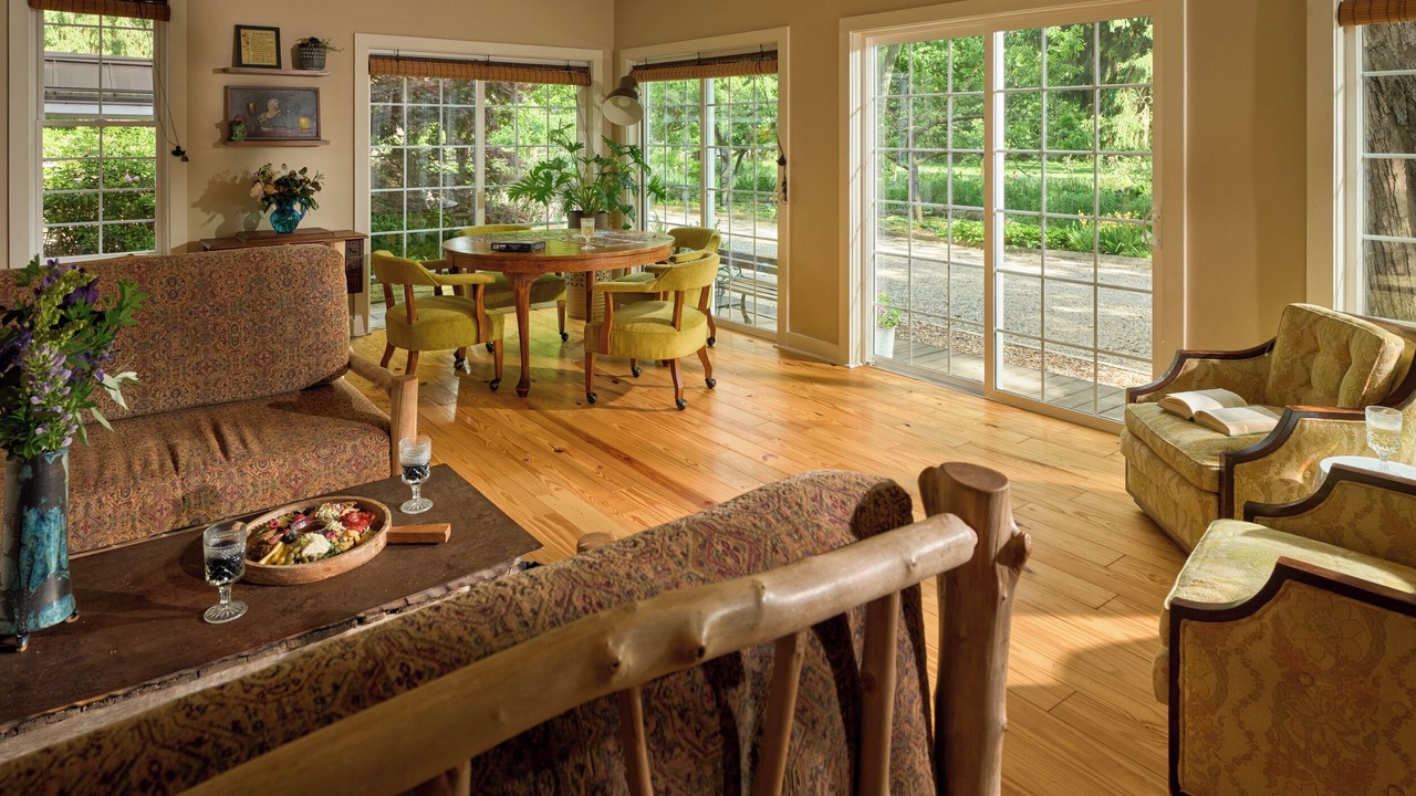 Photo of Livingroom in Union Pier