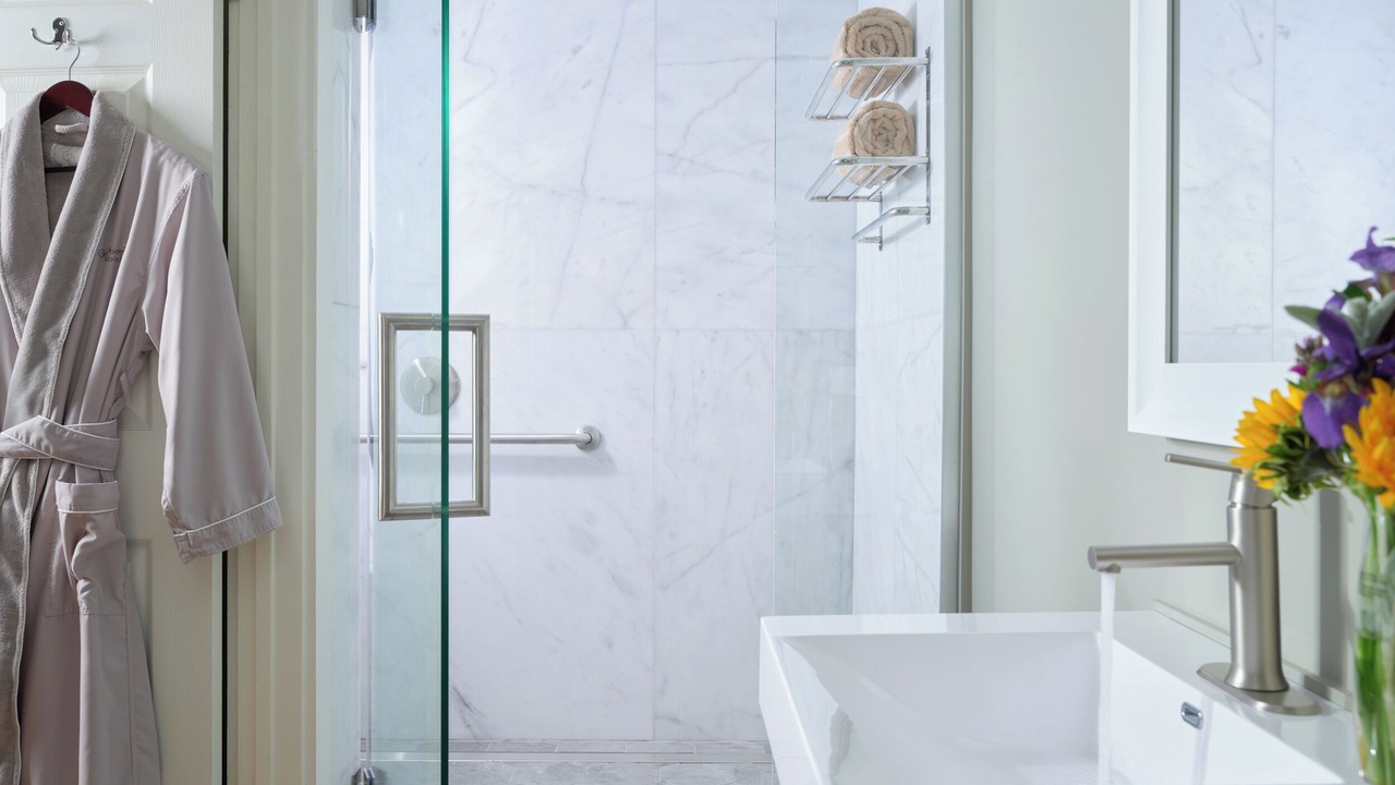 Photo of Bathroom in Union Pier