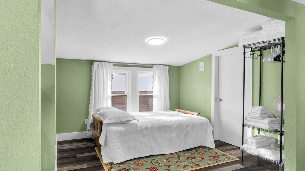 Photo of Bedroom in Manitowoc