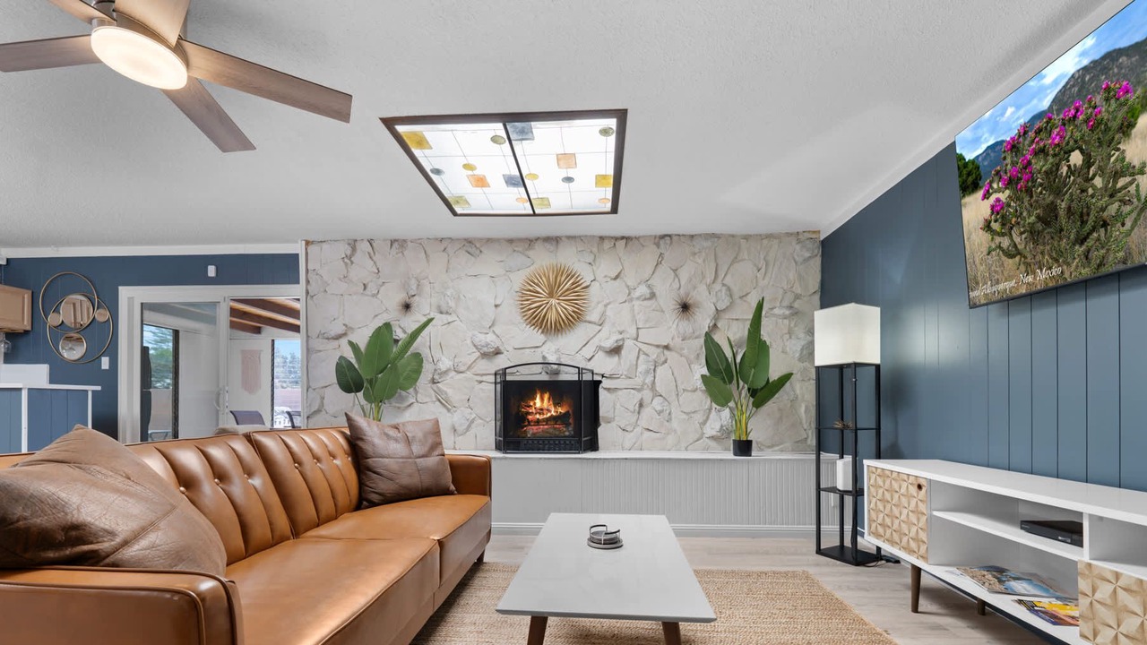 Photo of Livingroom in Northeast Heights