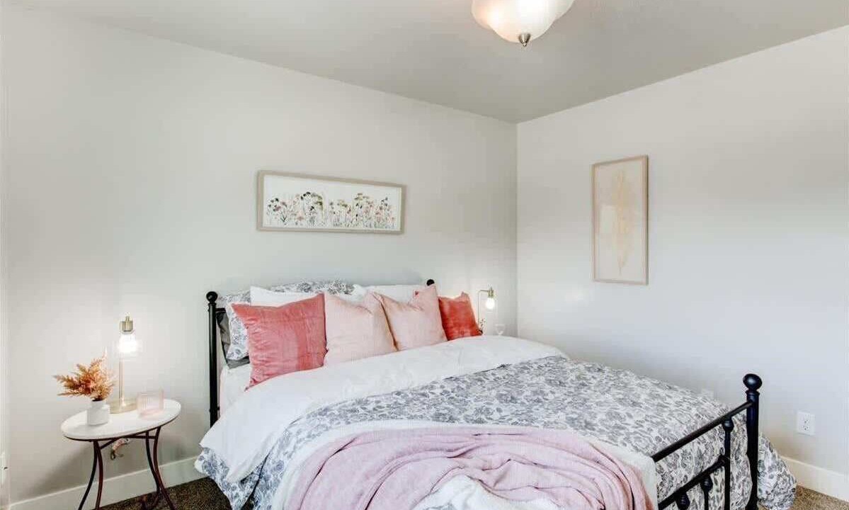 Photo of Bedroom in Sunset Heights